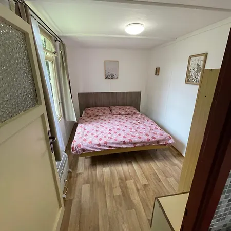 Chaty Kasperske Hory Kemping *